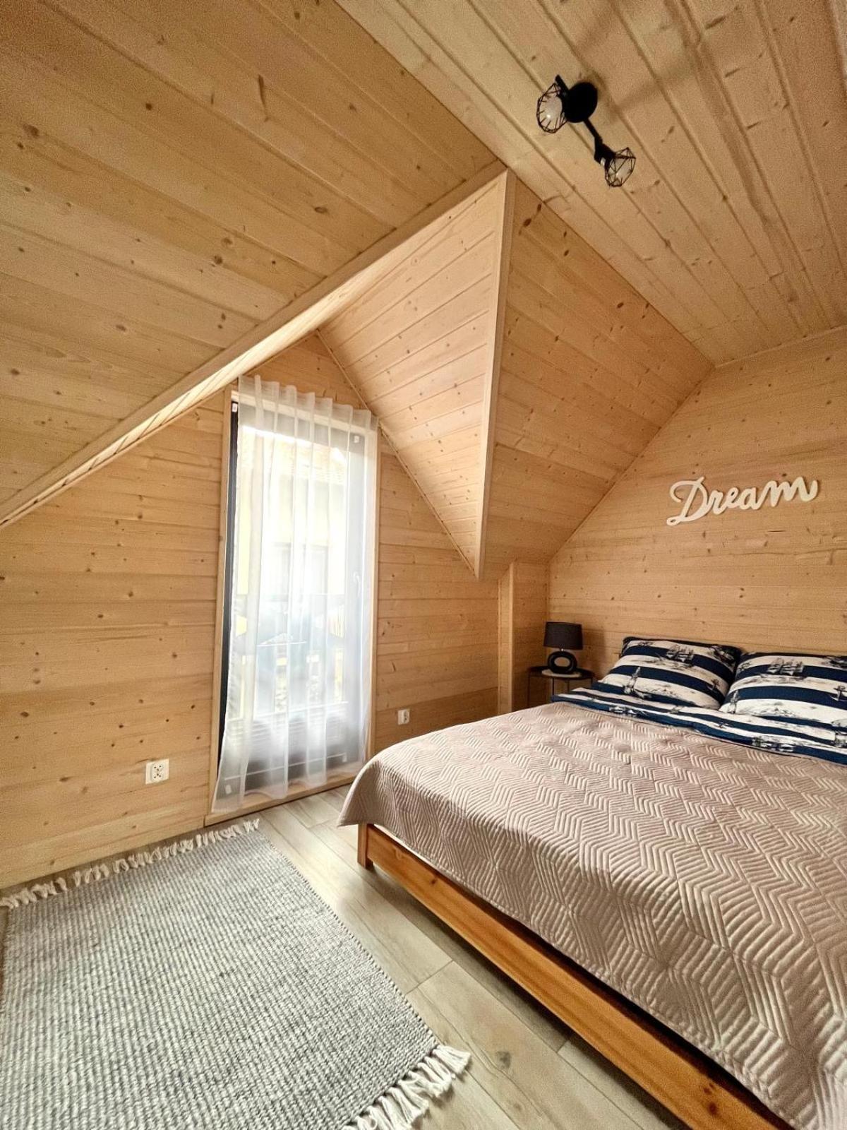 Nowe Domki Letniskowe โปเบียโรโว ภายนอก รูปภาพ